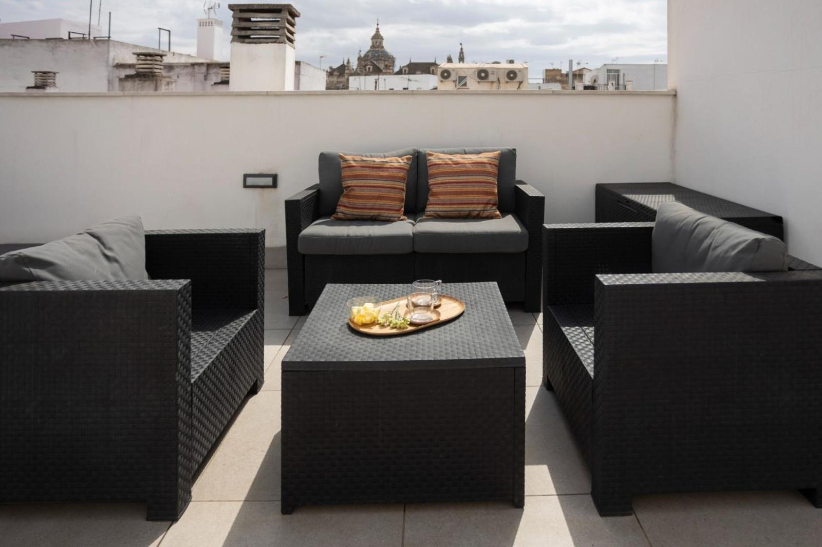 Private & Pool Goyeneta Sevilla Urban Apartment — Fotos 1